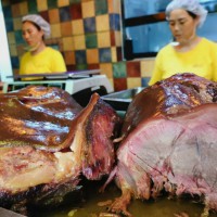 驢肉火燒加盟培訓(xùn)，2-3人即可開(kāi)店