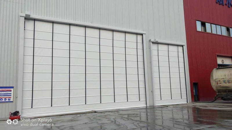 快速堆積門廠家 堆積門價(jià)格 天津科曼斯門業(yè)