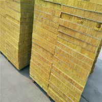 廠家批發(fā)高質(zhì)量外墻專用復(fù)合板，巖棉防火保溫板廠家【鑫燁】